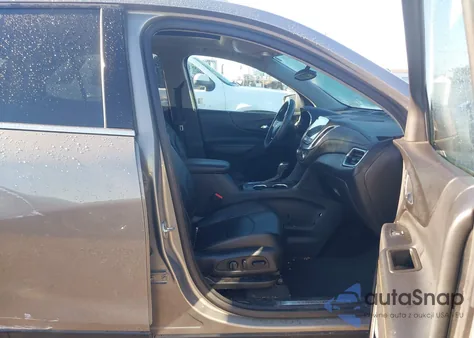 2018 Chevrolet Equinox Premier z USA, uszkodzony, nr VIN 3GNAXXEU1JS601942